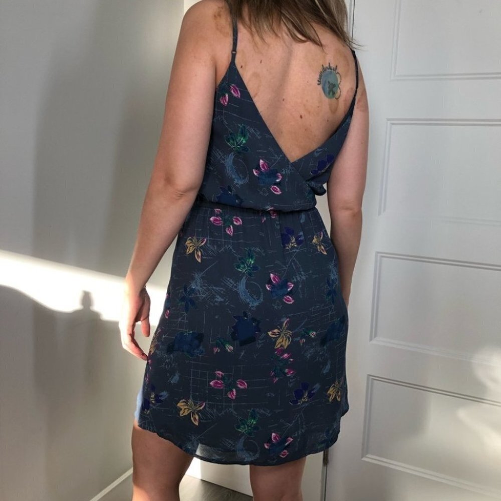 ARITZIA Babaton Blue‎  Floral Casimir Dress Size XS - Picture 3 of 11